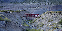 Brücke der stillgelegten Eisenbahnlinie