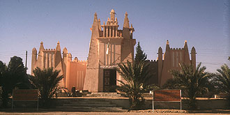 Museumsgebäude in der Oase Ouargla