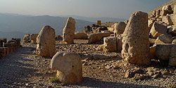 Statuen der Kommagenen auf dem Nemrut Dağ