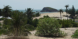 Sanddünen am Strand von Hòn Nghe